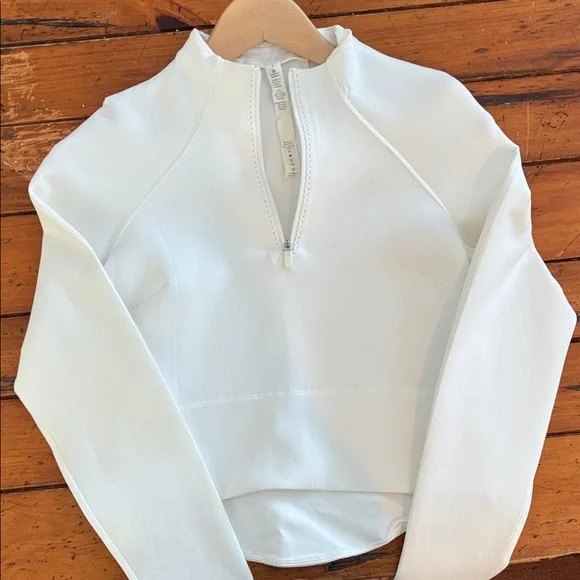 lululemon athletica White Crop Top - Picture 2 of 3